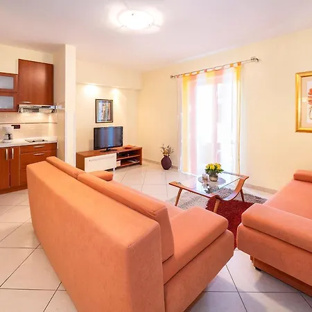 Klara Apartment