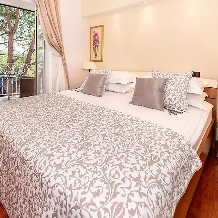 Klara Apartmán *