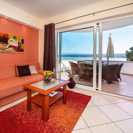 Klara Apartament Malinska